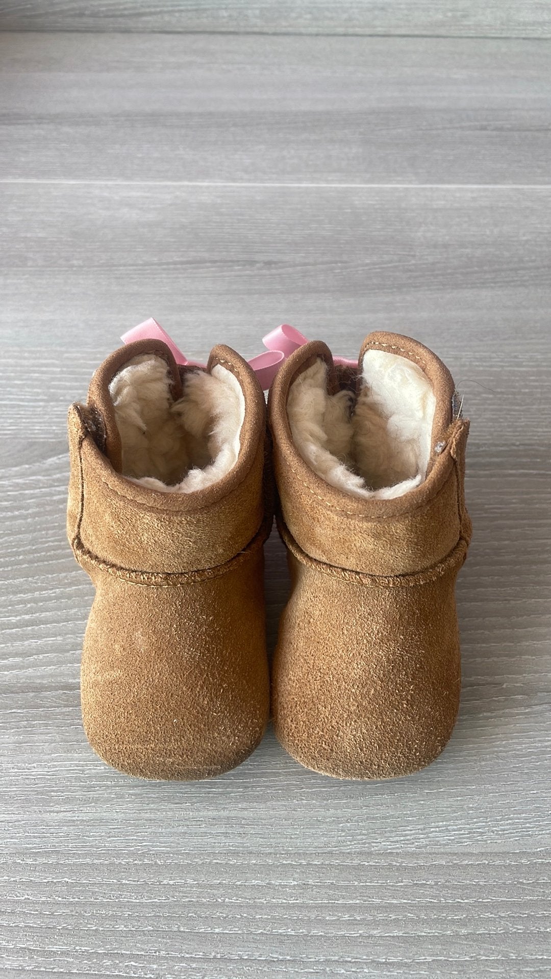 Baby UGGS Maat 16, Meisje, Ophalen of Verzenden, Gebruikt, Schoentjes