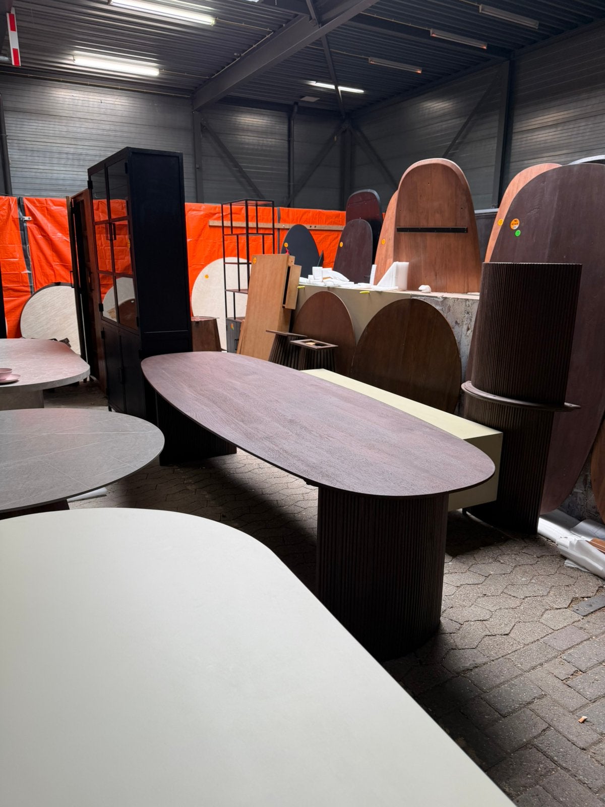 Eettafel Deens ovaal mango walnoot 300x100 cm, Huis en Inrichting, Tafels | Eettafels, Ophalen, Japandi, 100 tot 150 cm, Vijf personen of meer