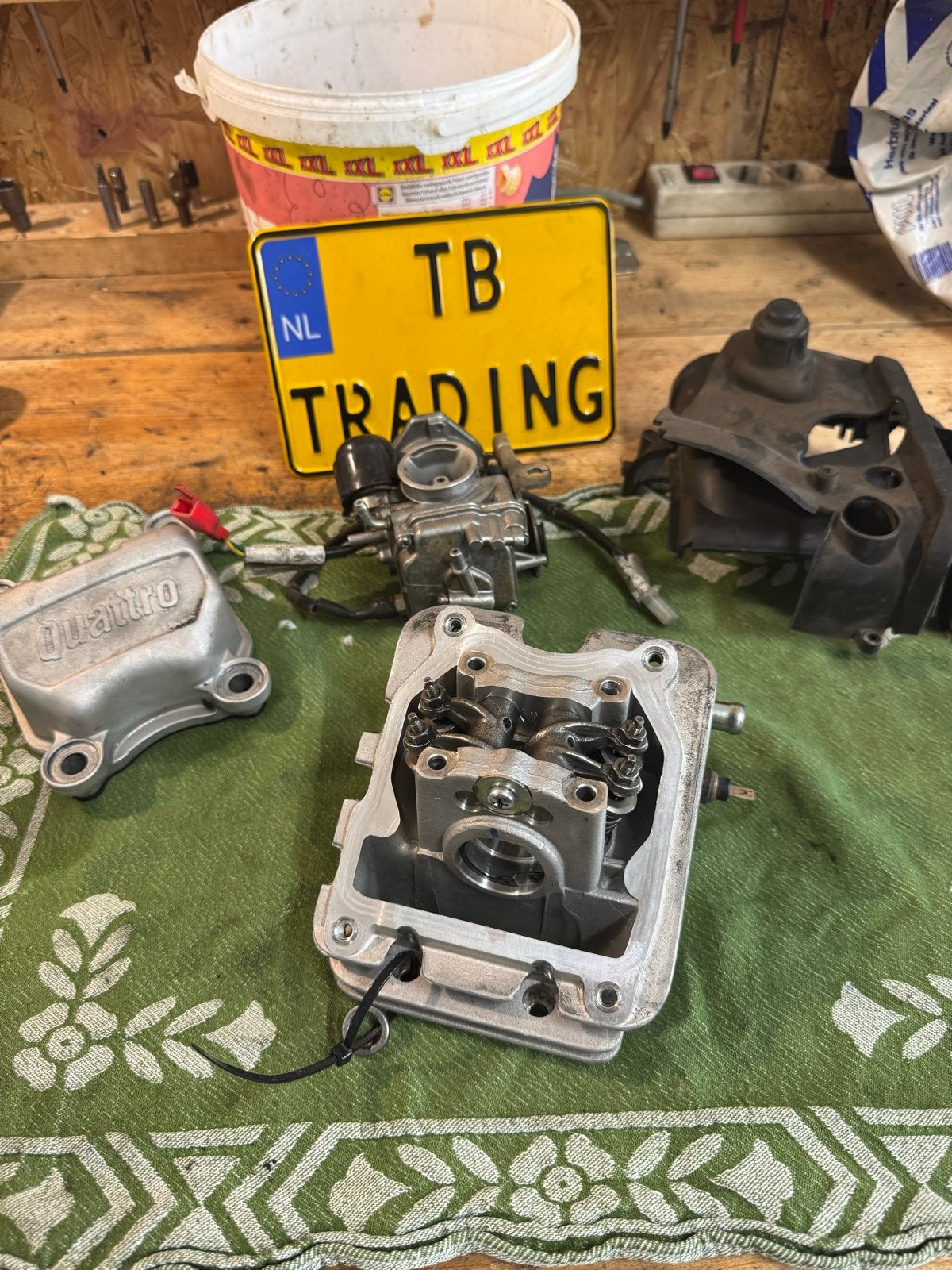 Vespa/Piaggio 4V cilinderkop set zonder nokkenas, Ophalen of Verzenden, Gebruikt, Cilinder, Vespa