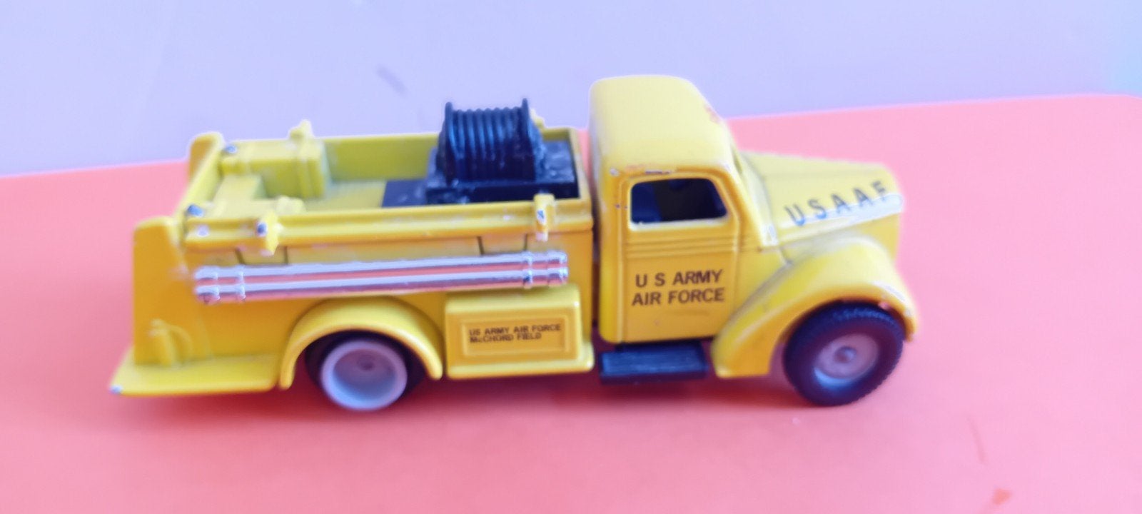 Vintage Gele USAAF Leger Truck Model, Overige merken, Gebruikt, 1:32 tot 1:50, Ophalen of Verzenden