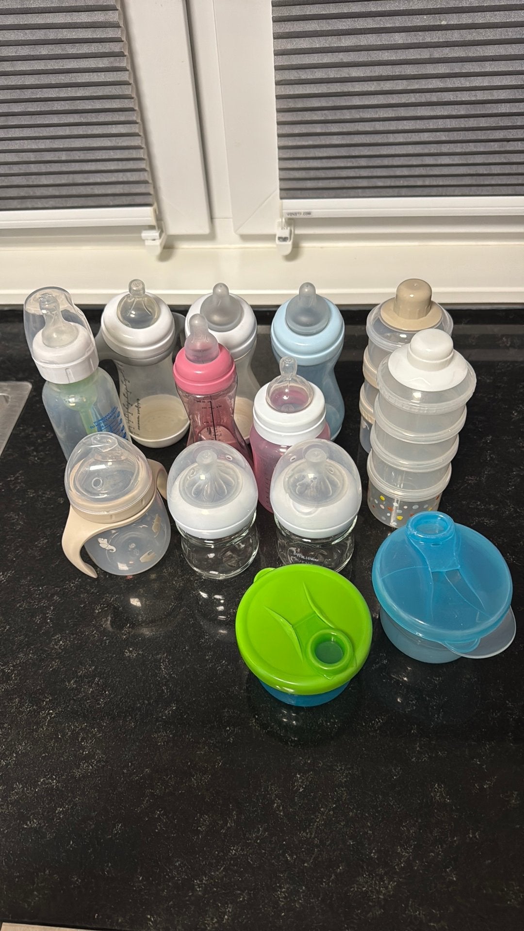 GRATIS babyflessen, Kinderen en Baby's, Ophalen, Zo goed als nieuw, Jongetje of Meisje