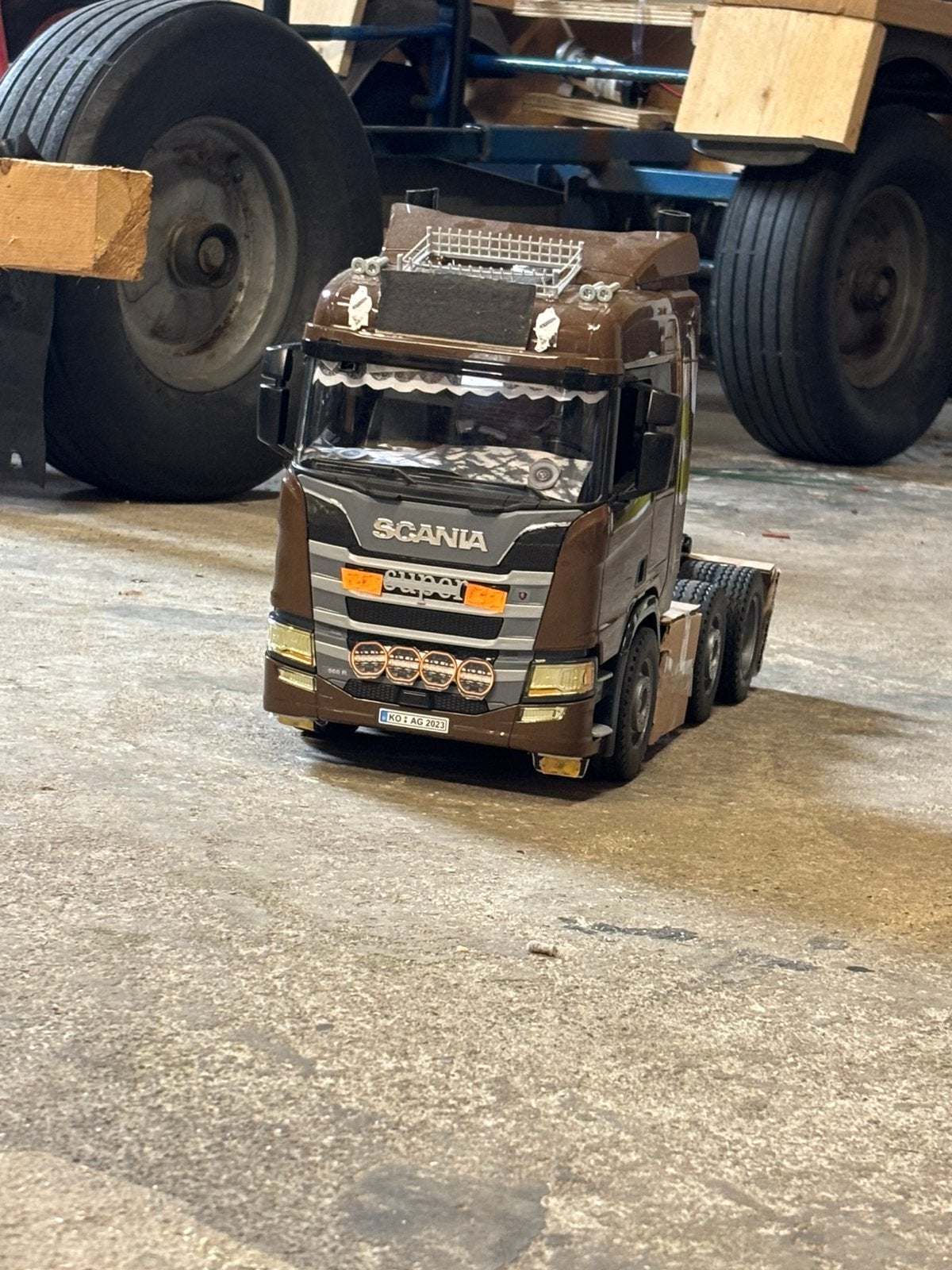 Scania r next gen custom build, Ophalen