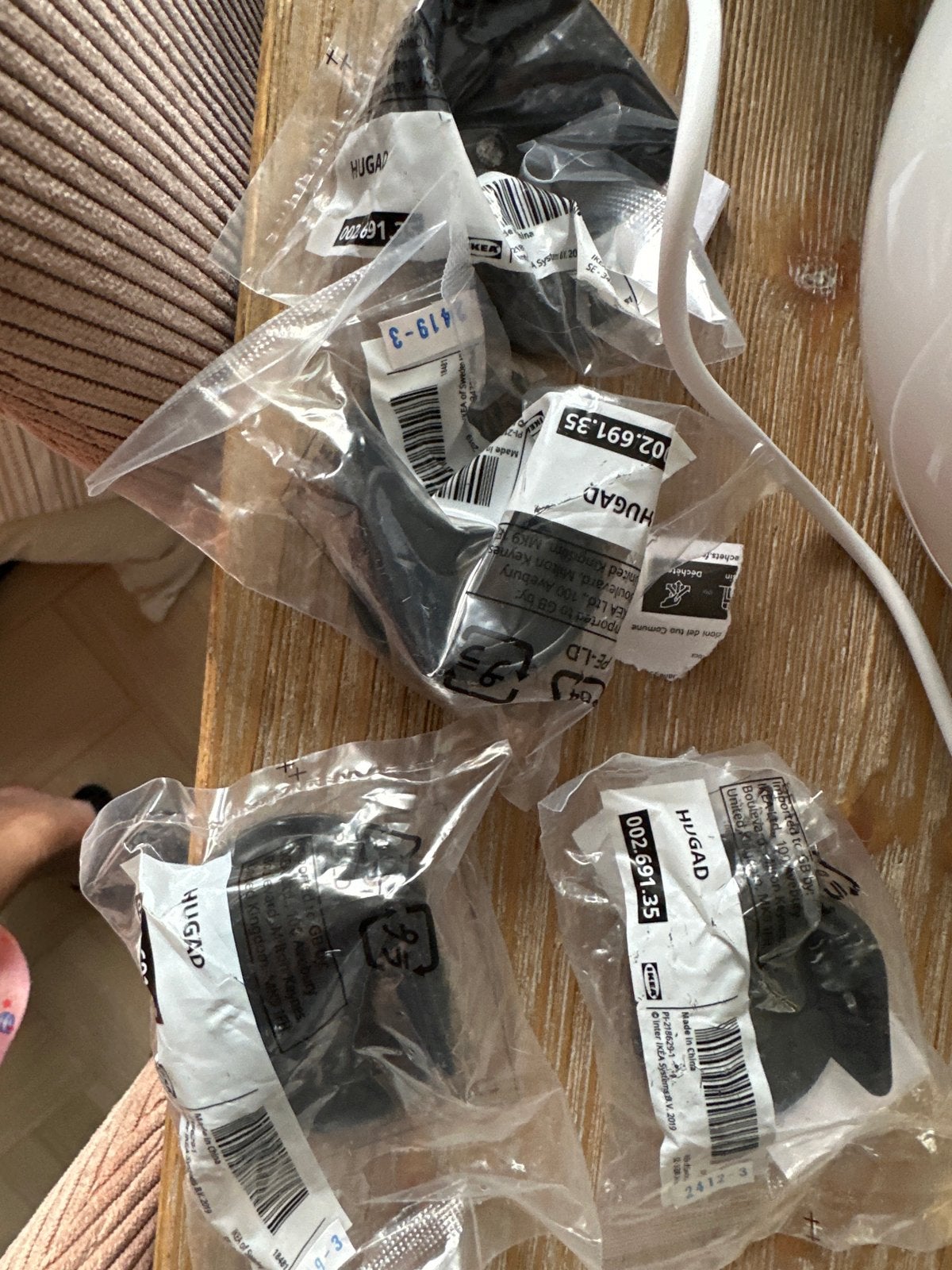 4 stuks IKEA Hugad gordijnroede steunen, zwart, Ophalen, Nieuw, Zwart, Metaal