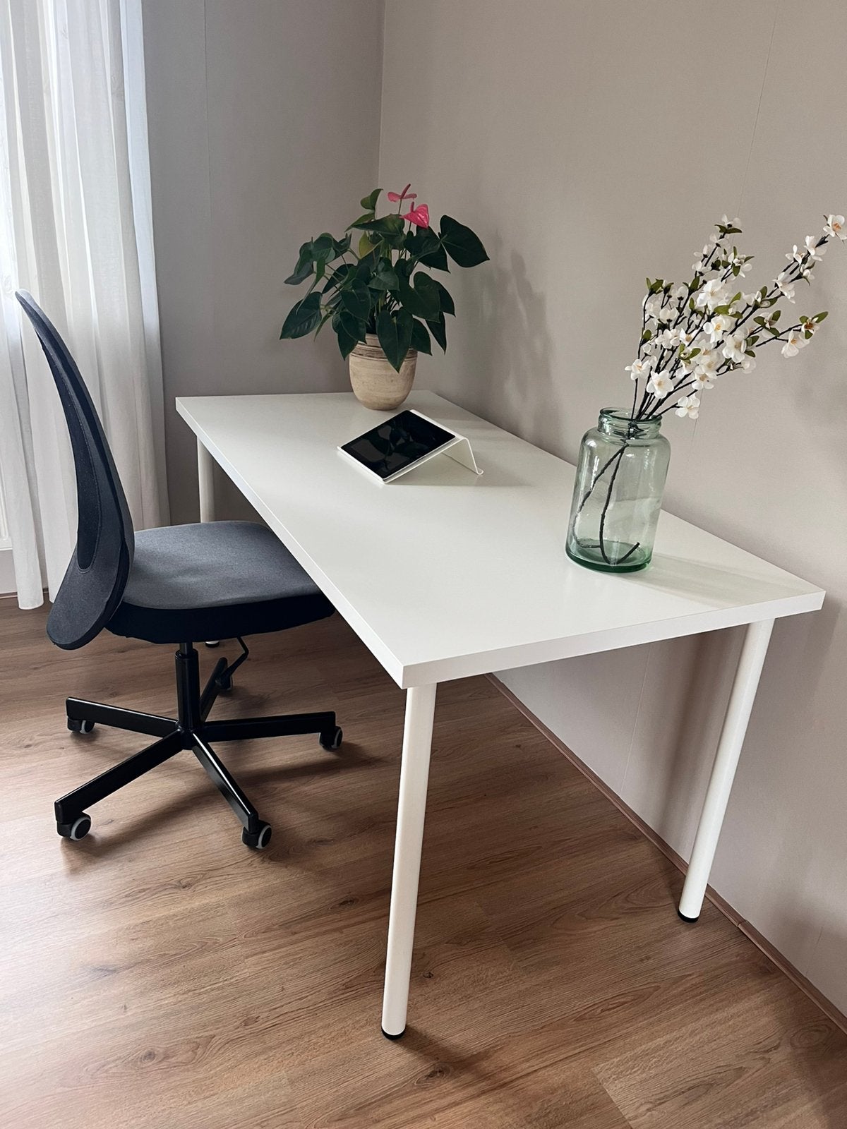 Ikea Linnmon bureau/ tafelblad, Ophalen, Gebruikt, 140 cm, 70 cm
