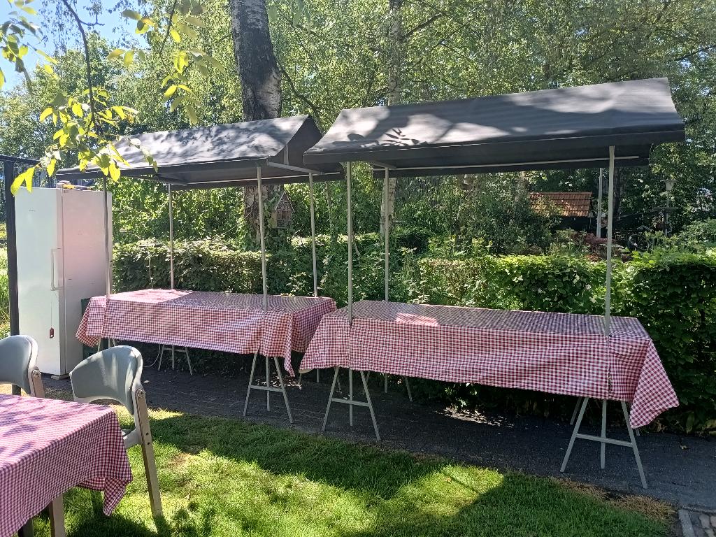 (markt)kraam voor verkoop of (buurt)feest, Ophalen, Gebruikt