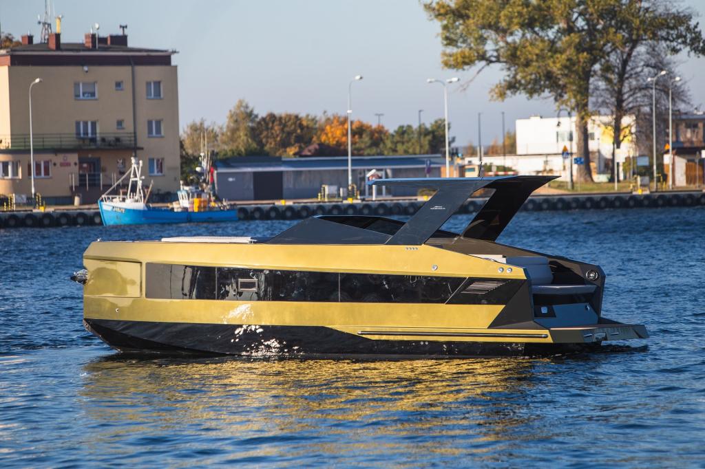 Futuro RX30 Aluminium Cabin tender | V8 Mercruiser, Watersport en Boten, 50 pk of meer, Overige brandstoffen, 9 tot 12 meter, Nieuw