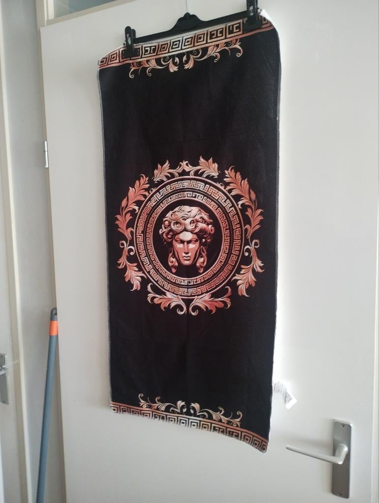 Zwart handdoek met Medusa-hoofd Versace, Ophalen of Verzenden, Nieuw, Zwart, Handdoek