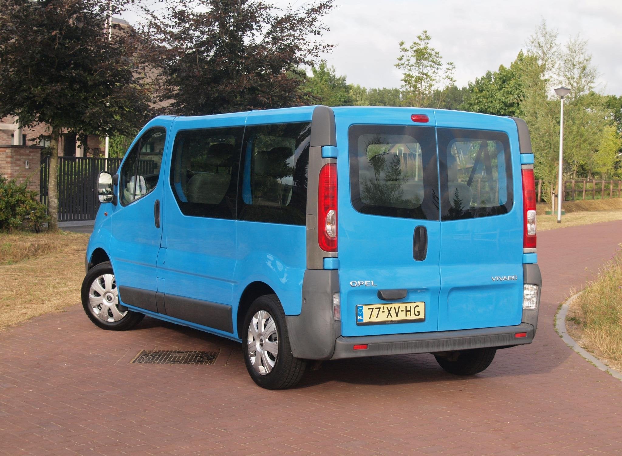 Opel Vivaro Combi 2.0i L1H1 | 9 Persoons | Benzine | Airco |, Auto's, Opel, 1998 cc, Stof, 2000 kg, Blauw