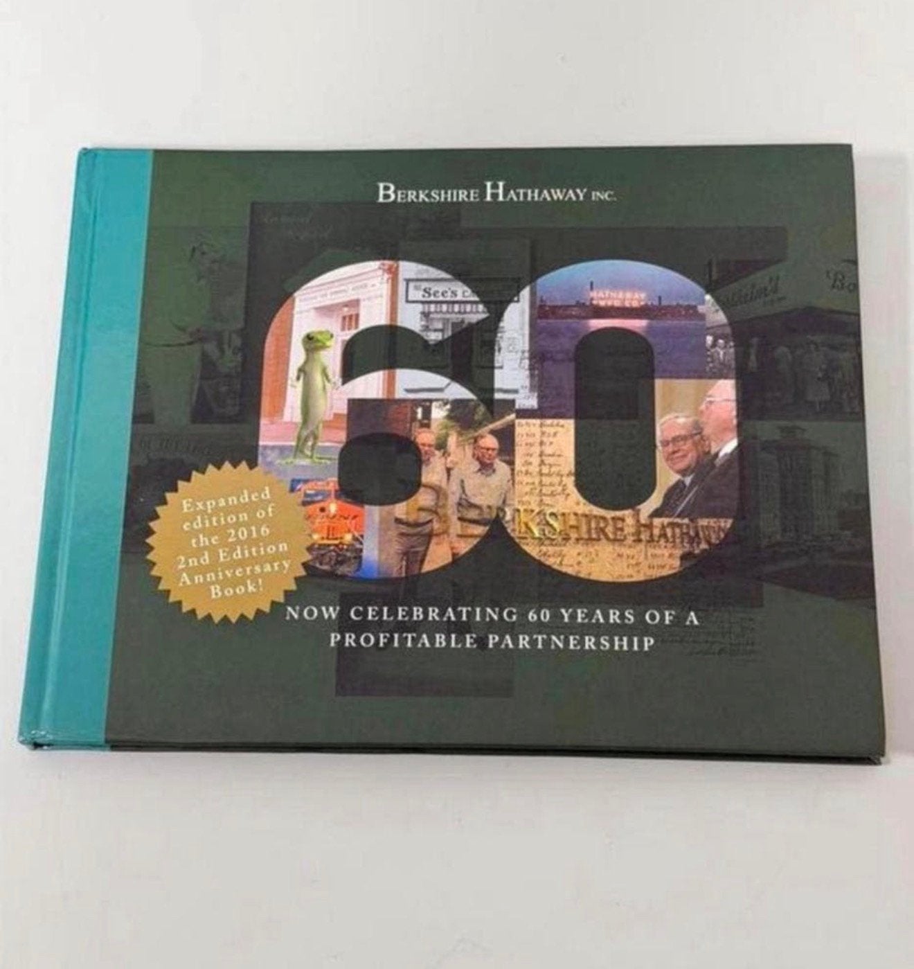 Berkshire Hathaway 60 Years Anniversary Book Warren Buffett, Ophalen of Verzenden, Nieuw