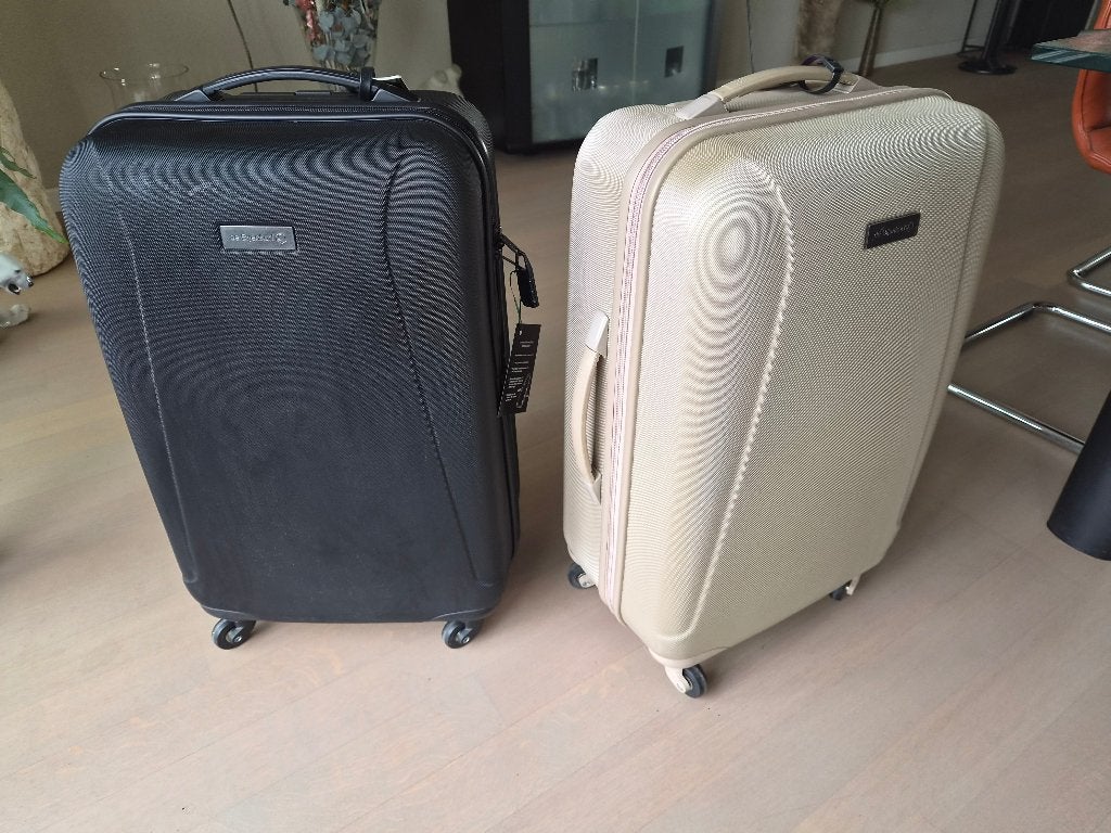 Reiskoffer, Sieraden, Tassen en Uiterlijk, Koffers, 50 tot 60 cm, Hard kunststof, Zo goed als nieuw, 35 tot 45 cm