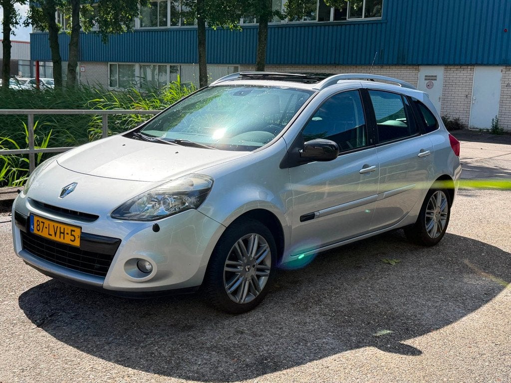 Renault Clio Estate 1.6-16V 20th Anniversary Automaat! Pano!, 535 kg, Gebruikt, 4 cilinders, Origineel Nederlands