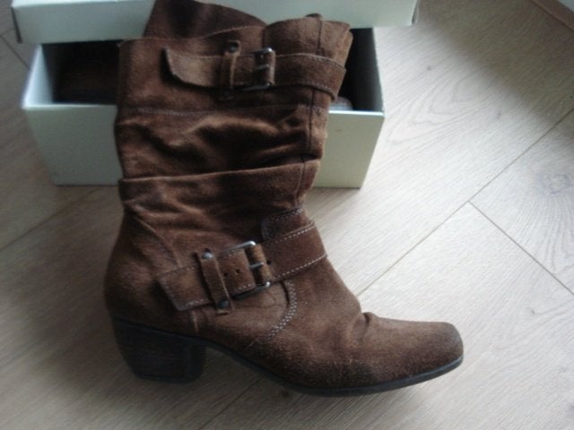 Amper gedragen suede laarsjes van CELLINI maat, Bruin, Ophalen of Verzenden, Zo goed als nieuw, Lage of Enkellaarzen