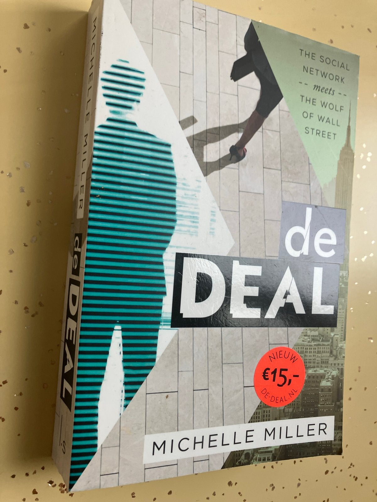 De Deal - Michelle Miller (Boek), Ophalen of Verzenden, Gelezen, Nederland