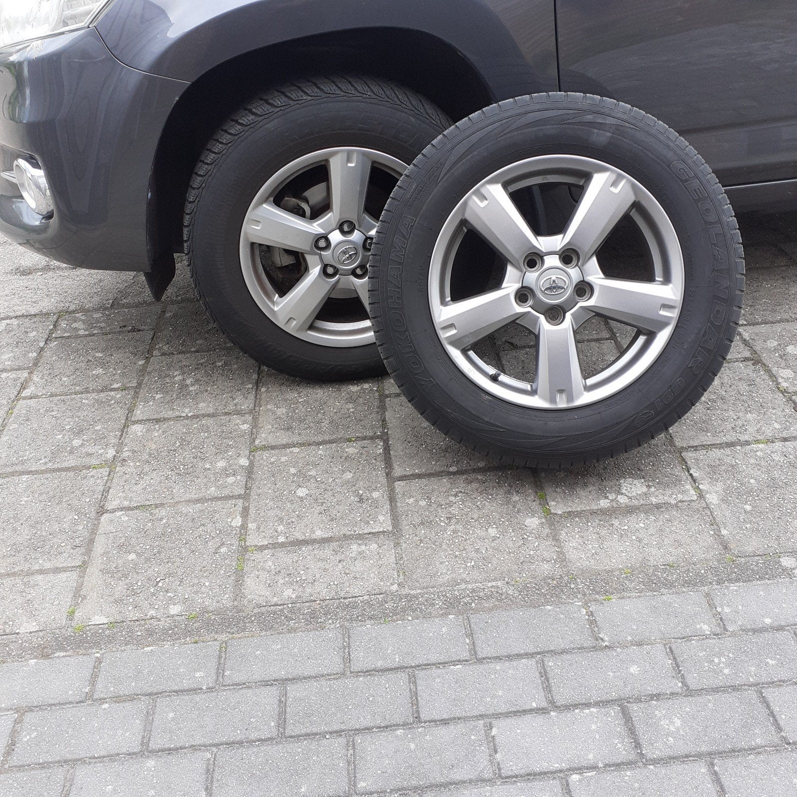 Toyota winterbanden met aluminium velg, Ophalen, Gebruikt, Banden en Velgen, 17 inch
