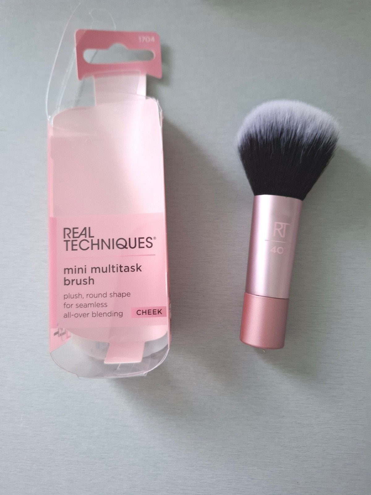NIEUW Real Techniques Mini Multitask Brush,kwast,penseel, Gehele gezicht, Nieuw, Ophalen of Verzenden, Roze