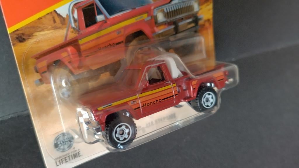 Jeep J10 stepside 1980 1:64 3inch Matchbox Pol, Auto, Verzenden, Nieuw, Matchbox@mattel.com