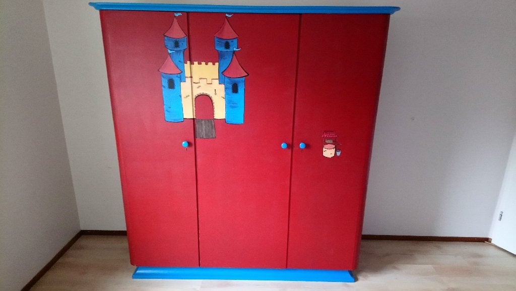 kledingkast voor een jongen of meisje, Kinderen en Baby's, Kinderkamer | Commodes en Kasten, Gebruikt, Kast, 50 tot 70 cm, 105 cm of meer