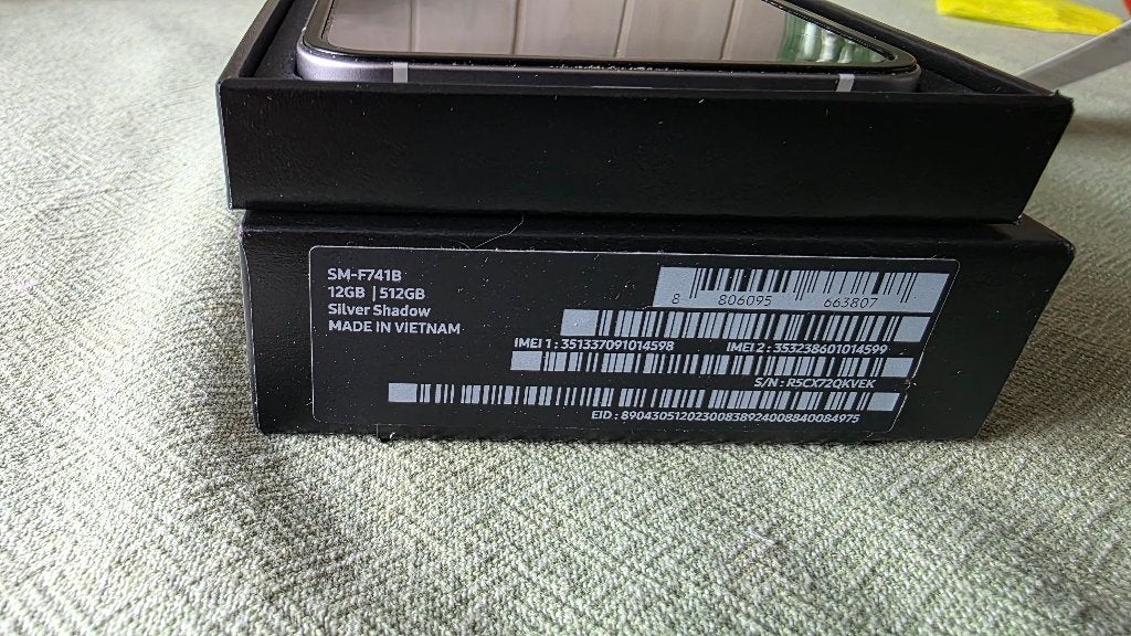 Foto 5 van Samsung Galaxy Z Flip 6 vouwtelefoon IGST 512 GB accu 100%