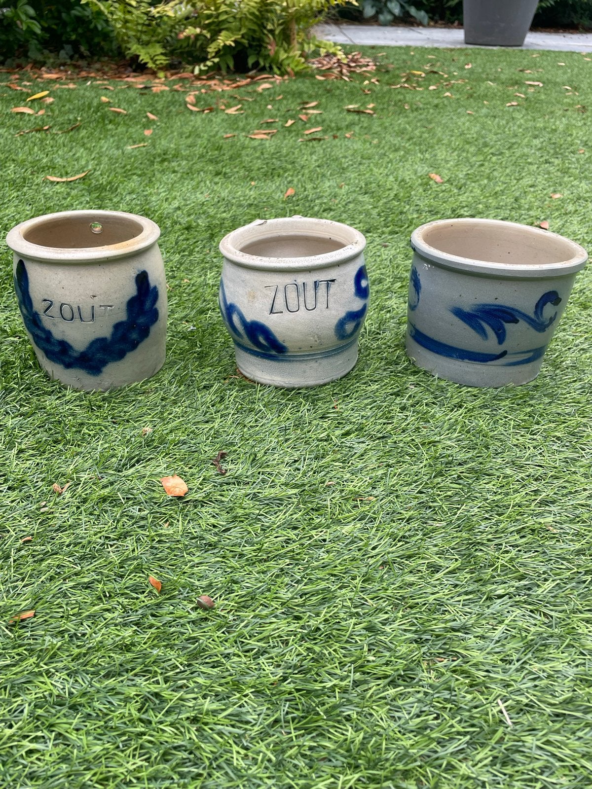 Set van 3 antieke zoutpotten van aardewerk, Ophalen