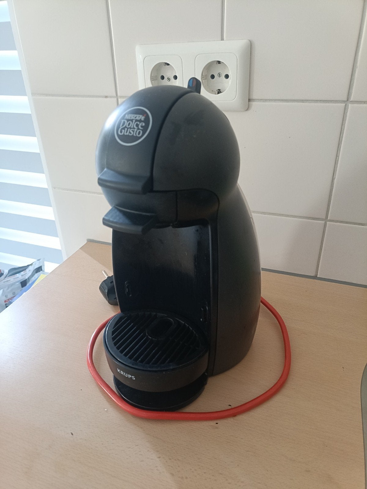 Nescafe; Dolce Gusto koffiezetapparaat, Witgoed en Apparatuur, Koffiezetapparaten, Ophalen, Gebruikt, Koffiemachine, 1 kopje