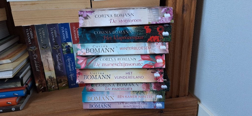 8 romans Corina Bomann, Boeken, Ophalen of Verzenden, Zo goed als nieuw