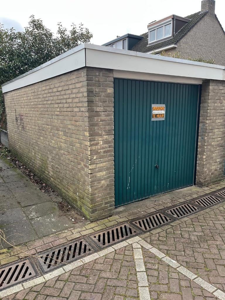 Garage / opslagruimte van 18m2 te huur in Dordrecht
