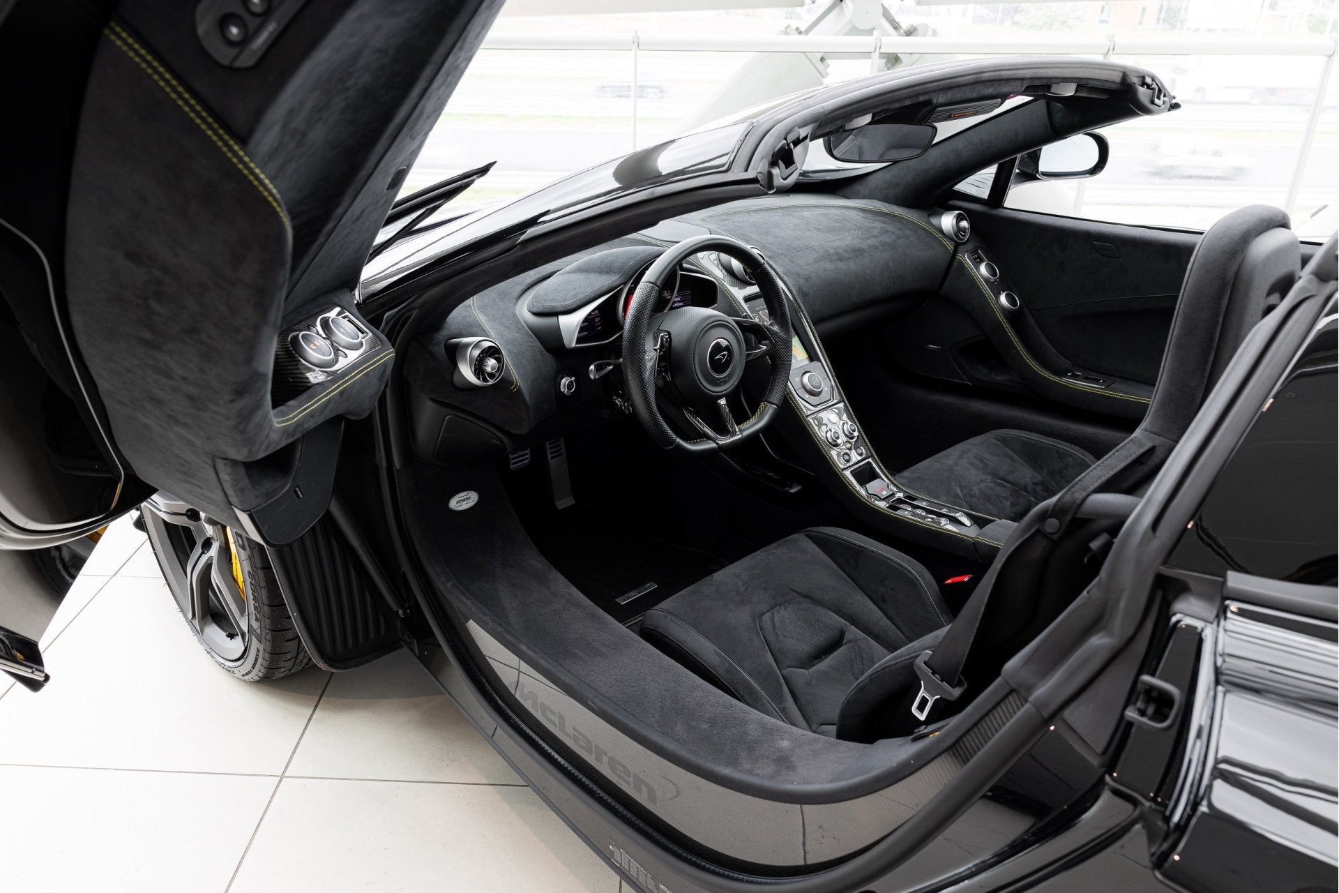 McLaren 650S 3.8 Spider | Lift | Meridan Audio | CF Interior, Automaat, Achterwielaandrijving, Gebruikt, Cabriolet