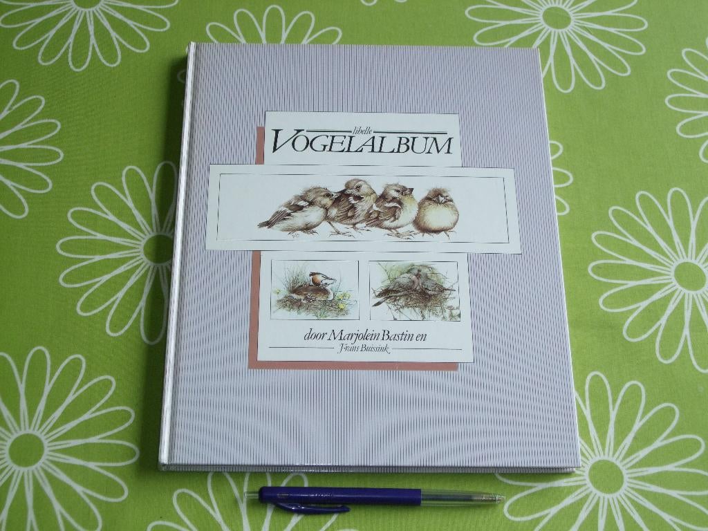 Het Libelle Vogel (plaatjes) album door Marjolein Bastin, Ophalen of Verzenden, Zo goed als nieuw, Marjolein Bastin, Plaatjesalbum