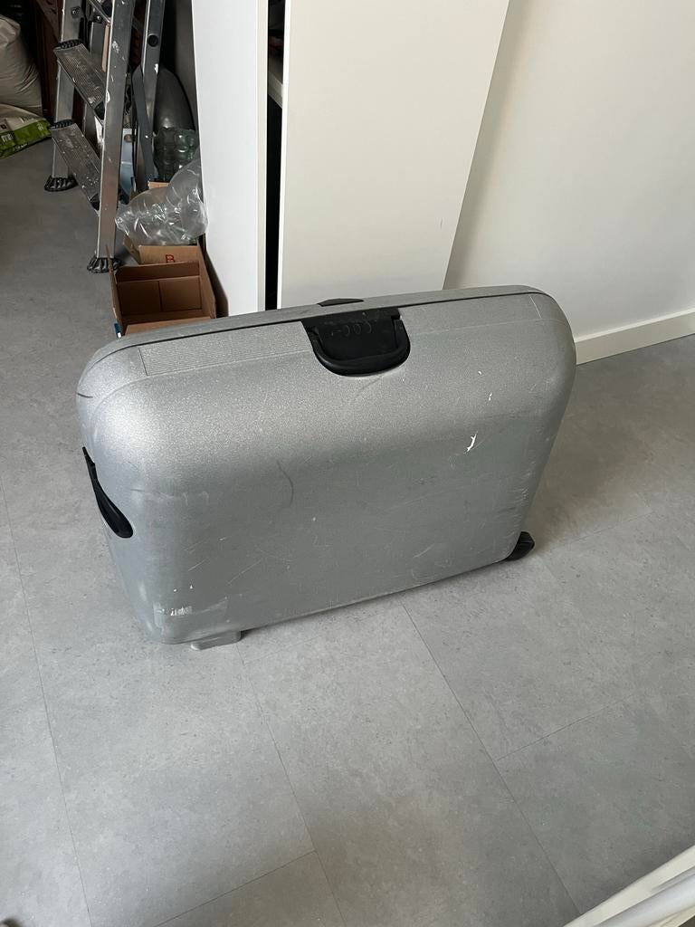 Zilveren harde schaal koffer, Gebruikt, Hard kunststof, Slot, 35 tot 45 cm