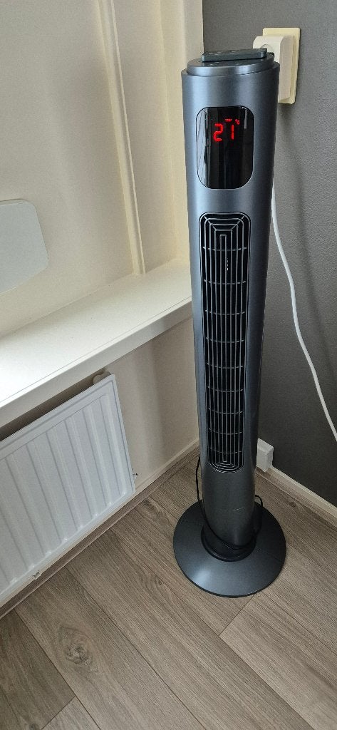 Smalle hoge ventilator, Ophalen of Verzenden, Ventilator met afstandsbediening, Zo goed als nieuw, Torenventilator