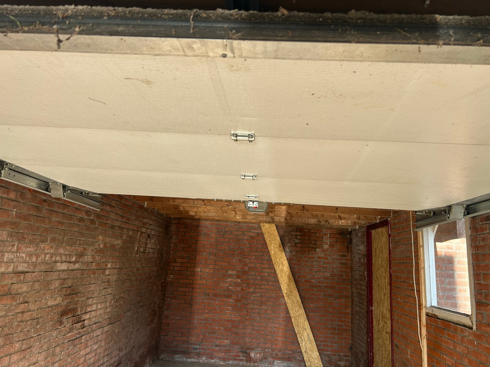 Elektrisch bedienbare garagedeur b238 h206, Ophalen, Gebruikt, 120 cm of meer, Garagedeur
