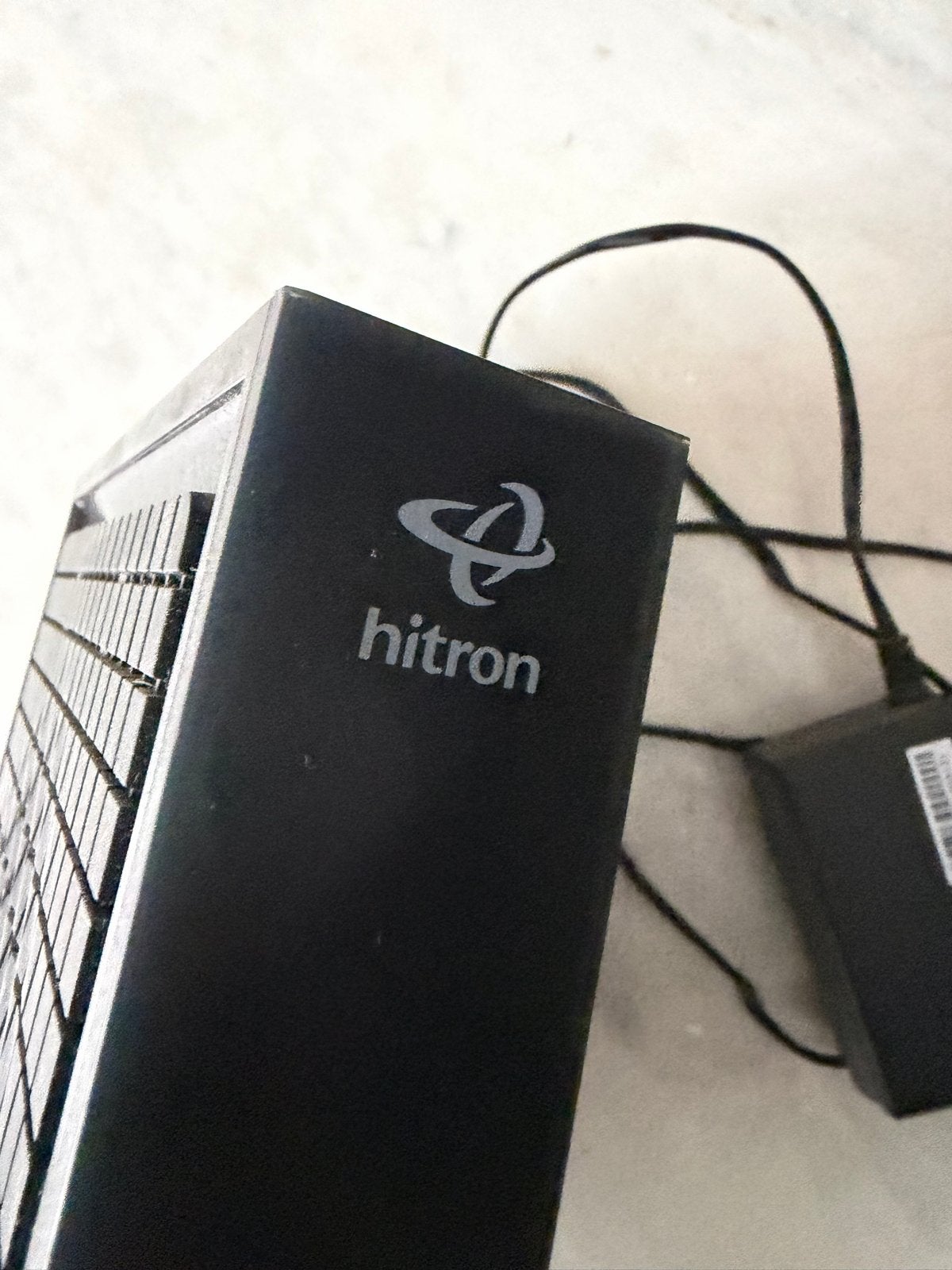 Hitron CGNV4 Router met modem - Zo goed als nieuw, Ophalen of Verzenden, Zo goed als nieuw, Router met modem
