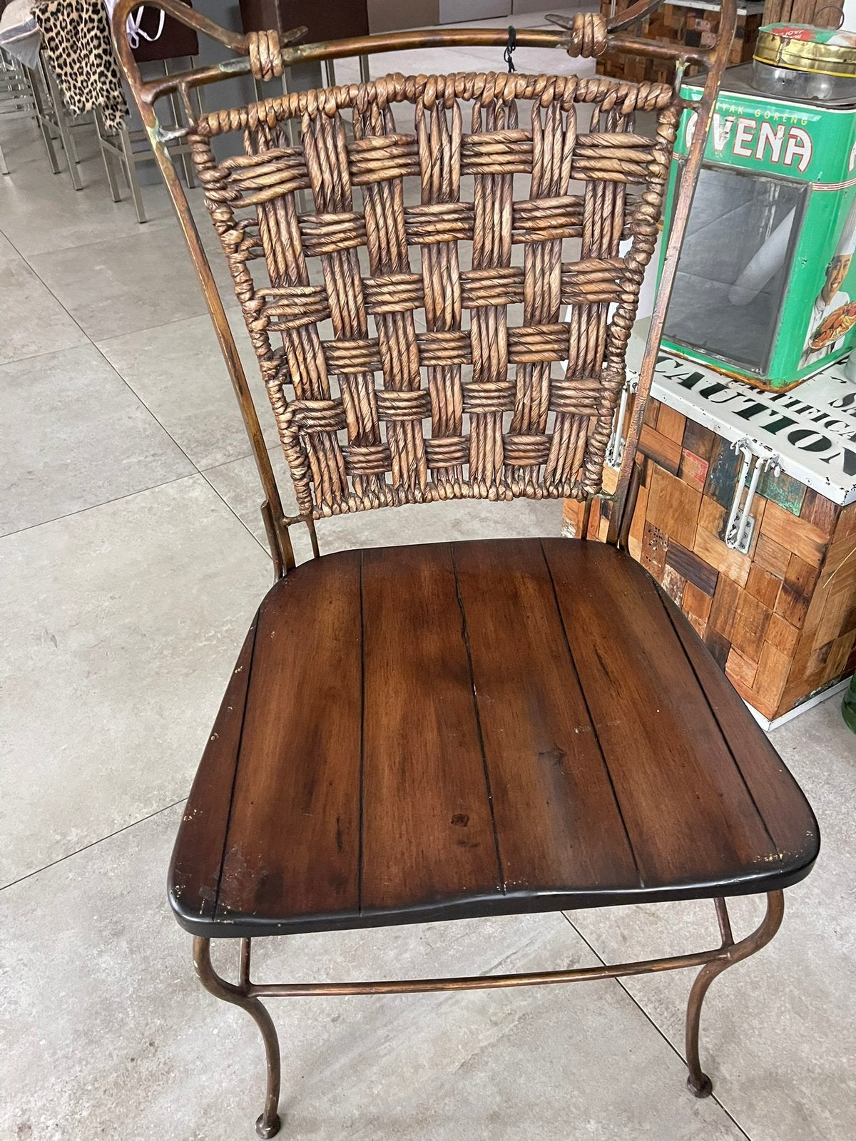 Prachtig gietijzeren stoel met houten zitting en bananen bla, Antiek en Kunst, Ophalen