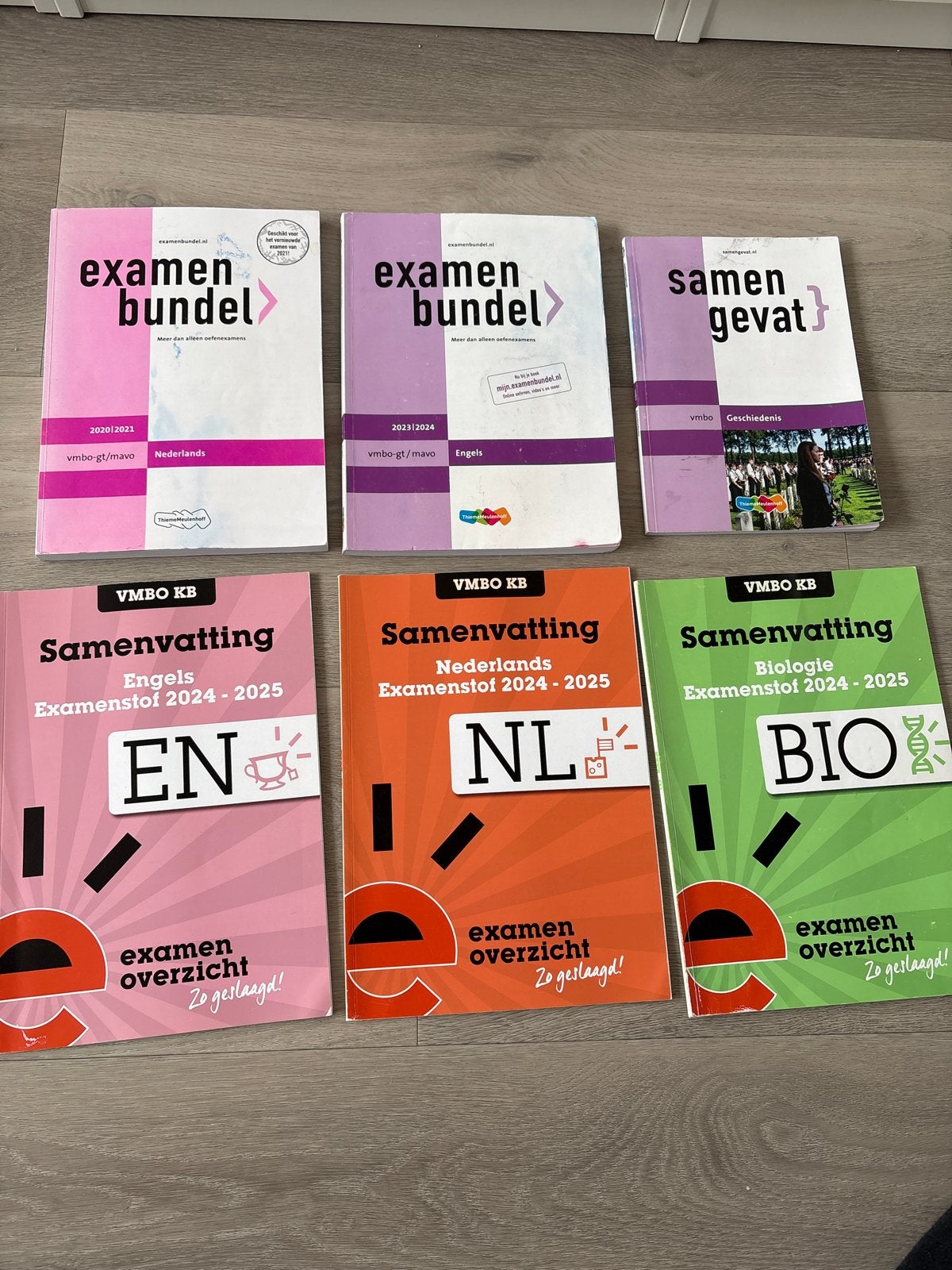 Examenbundels en Samenvattingen VMBO KB/GT/Mavo, Boeken, Ophalen, Gelezen, VMBO, Nederlands