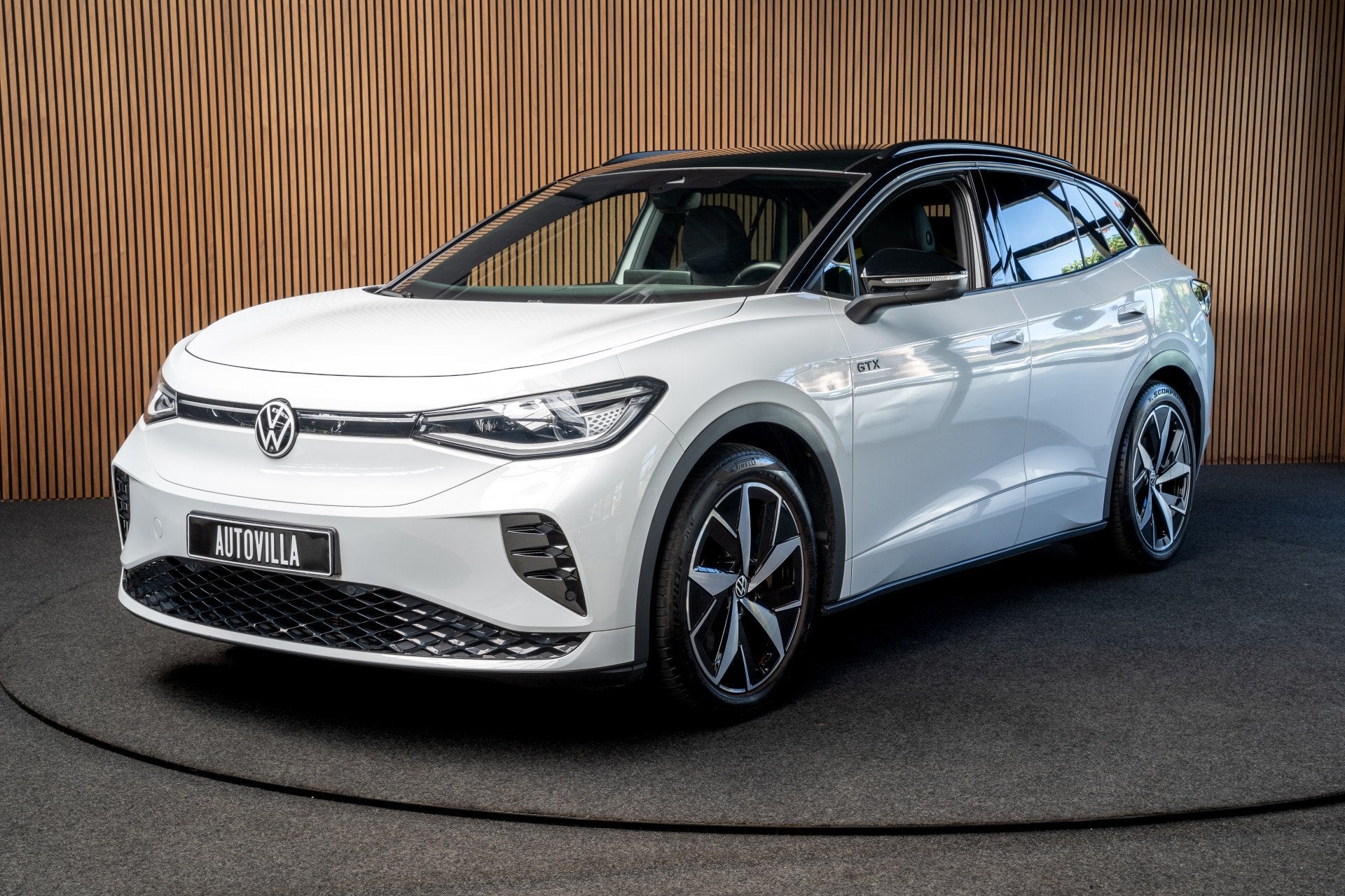 Volkswagen ID.4 GTX 4Motion 77 kWh Head up Panorama trekhaak, Automaat, Dealer onderhouden, Gebruikt, Zwart