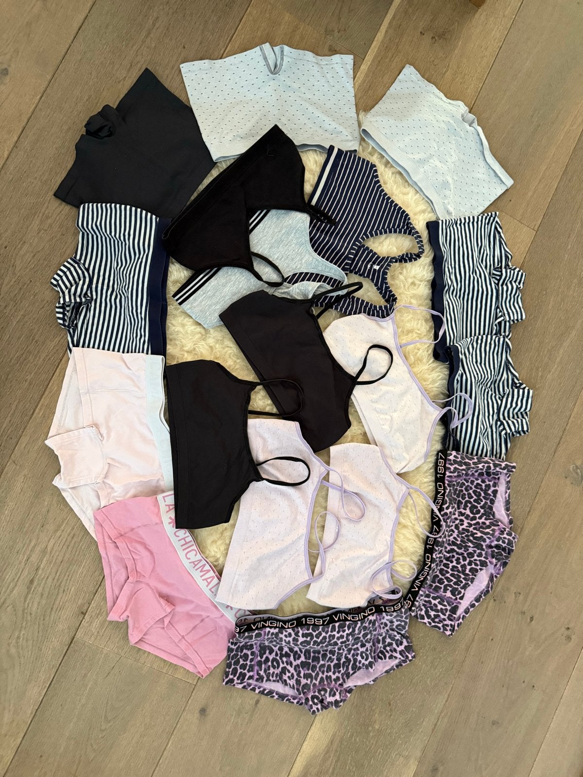 Meisjes ondergoed: 10 boxershorts en 8 topjes (maat 158-164), Ophalen of Verzenden, Gebruikt, Meisje, Nacht- of Onderkleding
