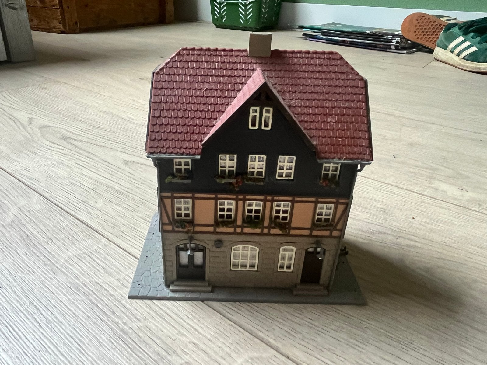 Huisje H0 - Gedetailleerd modelbouw huis, Ophalen, Gebruikt, Brug, Tunnel of Gebouw, Overige merken