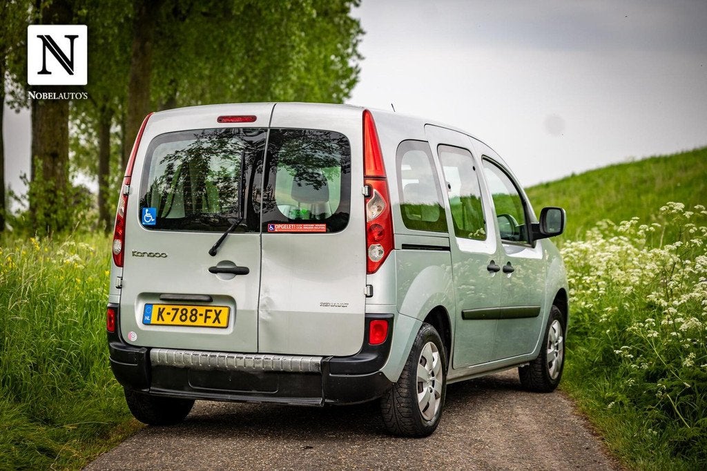 Renault Kangoo Family 1.5 dCi Authentique|Rolstoel |Rijplaat, Auto's, Voorwielaandrijving, Gebruikt, 4 cilinders, Met garantie (alle)