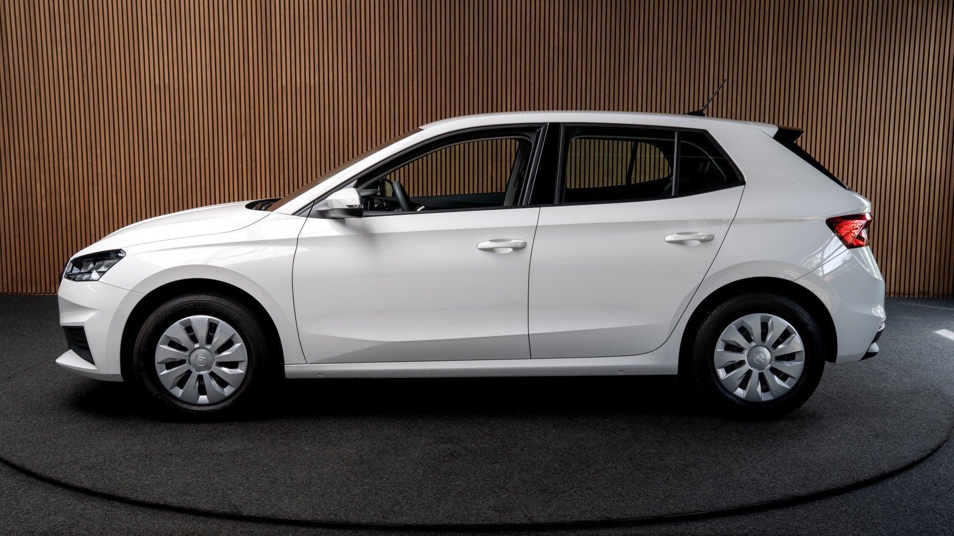 Skoda Fabia 1.0 Navi Airco Stoelverwarm. PDC Cruise Carplay, Auto's, Stof, Gebruikt, Wit, Origineel Nederlands