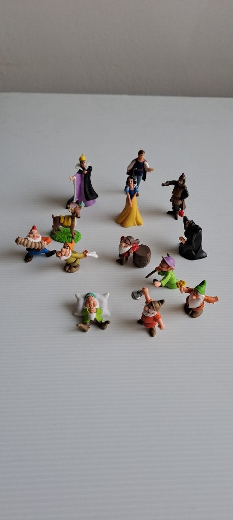 Sneeuwwitje mini sprookje Disney figuren, Verzamelen, Ophalen of Verzenden, Zo goed als nieuw