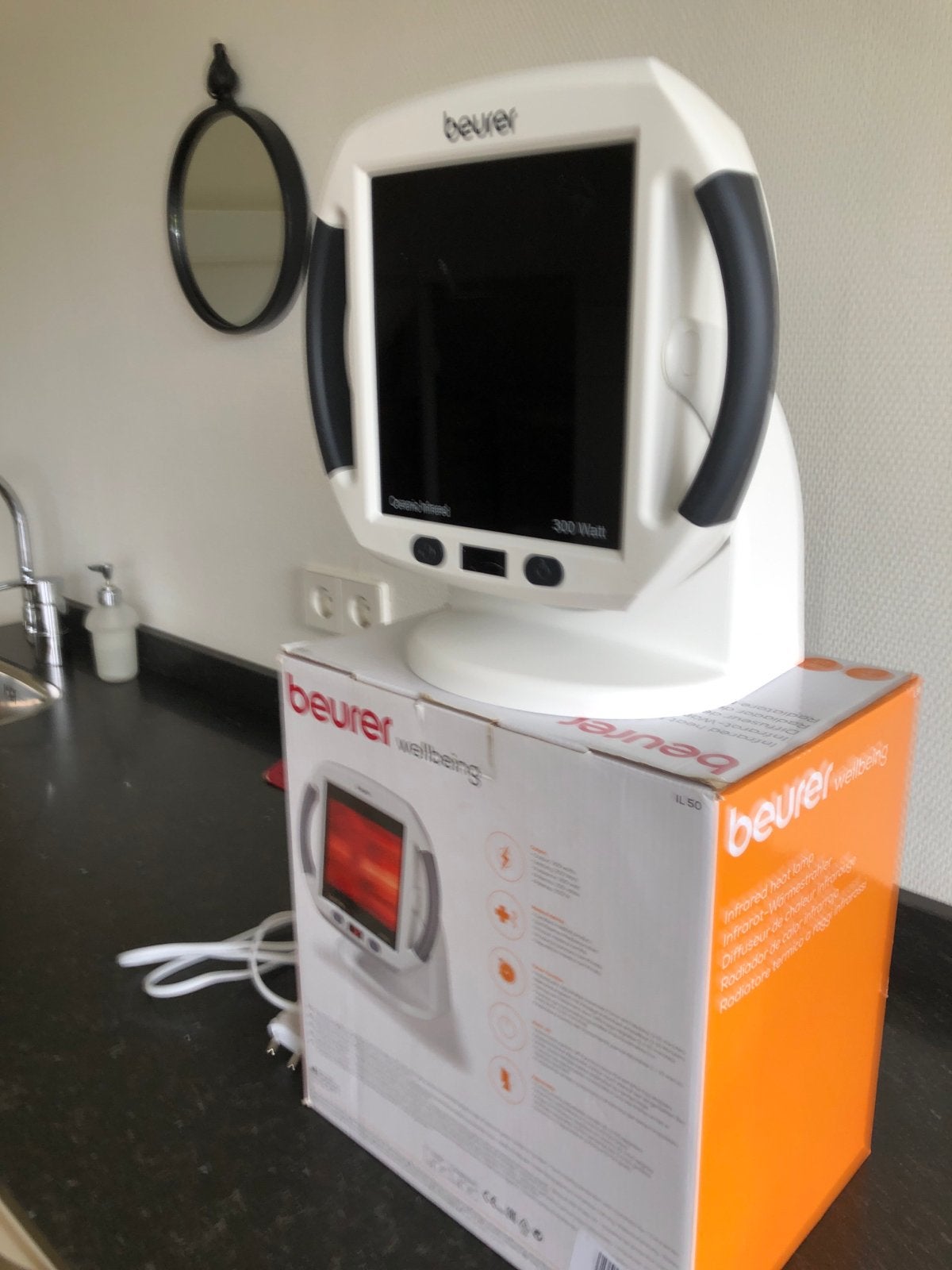 Beurer Infraroodlamp IL 50 - 300 Watt, Ophalen of Verzenden, Zo goed als nieuw, Overige typen