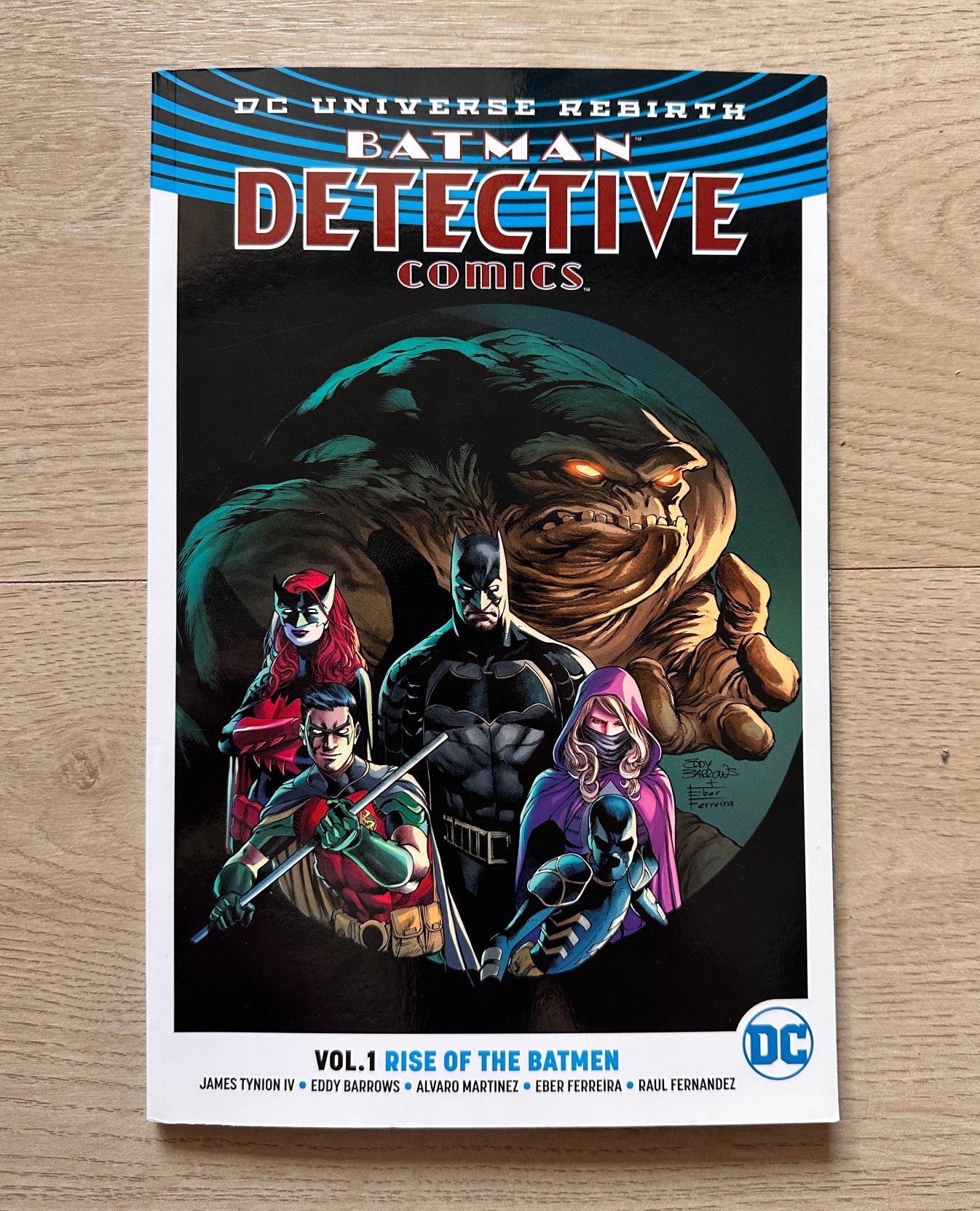 Detective Comics Vol. 1: Rise of Batmen 2017 SC (Rebirth), Boeken, Strips | Comics, Amerika, Ophalen of Verzenden, Zo goed als nieuw
