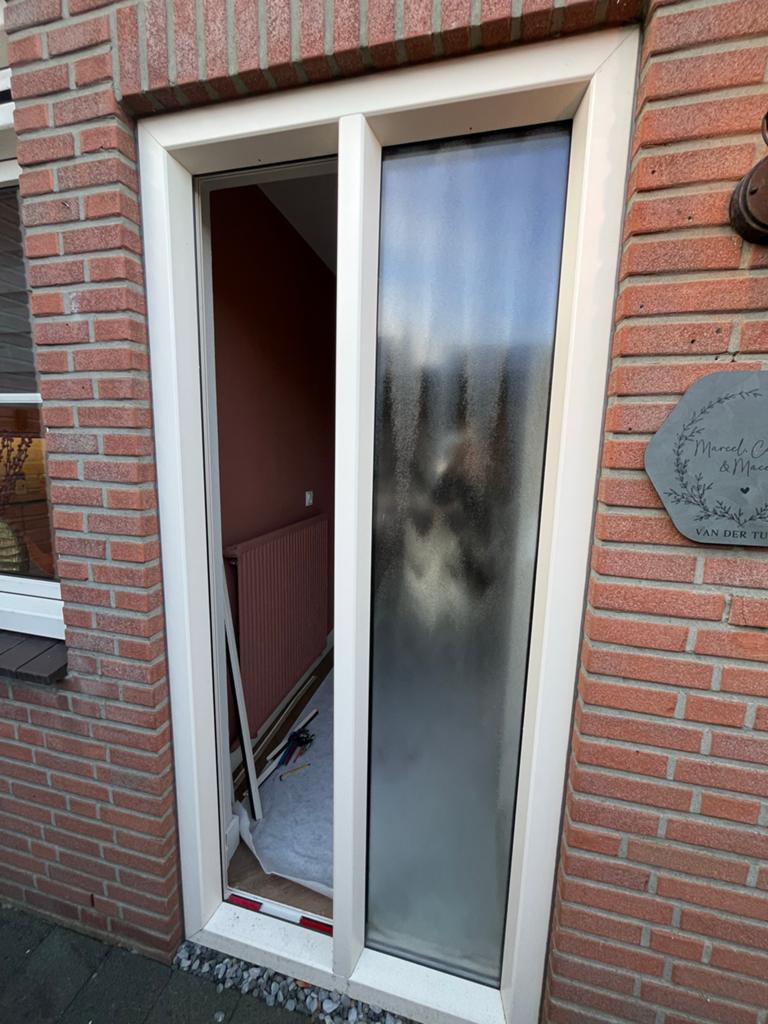Kunsstof kozijn, Doe-het-zelf en Verbouw, Ophalen, Kunststof, Raamkozijn, Zo goed als nieuw