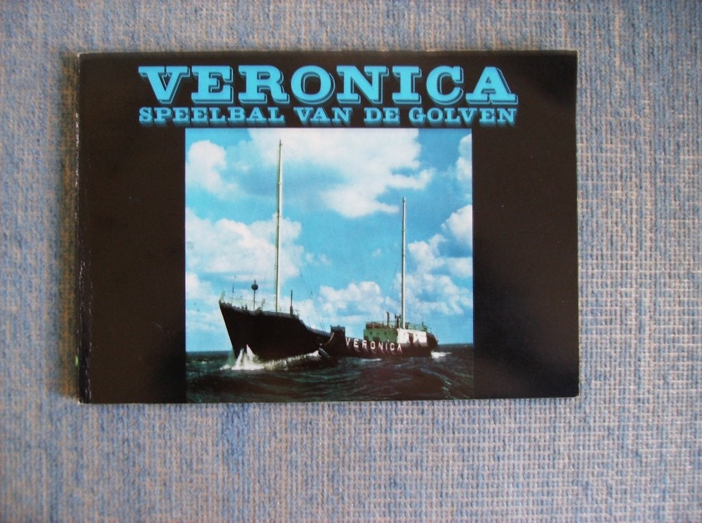 VERONICA, ZENDER OP SCHIP, SPEELBAL VAN GOLVEN, Ophalen of Verzenden, Gelezen