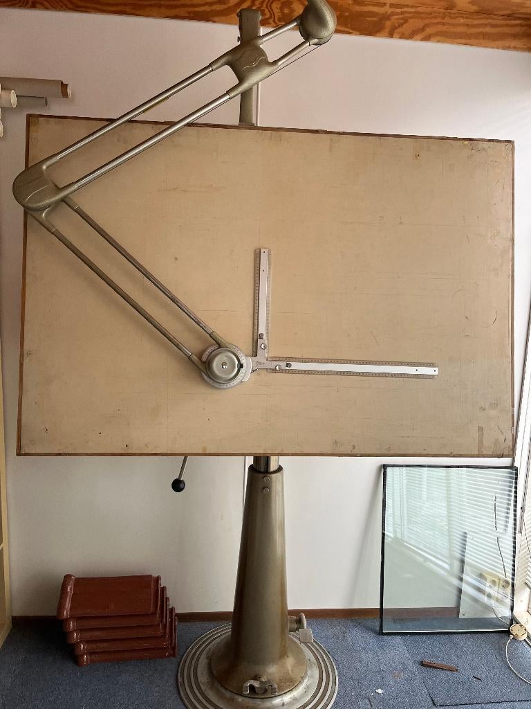 Nike Eskilstuna tekentafel + tekenstoel industrieel design, Doe-het-zelf en Verbouw, Tekentafels, Ophalen, Gebruikt, 130 tot 150 cm