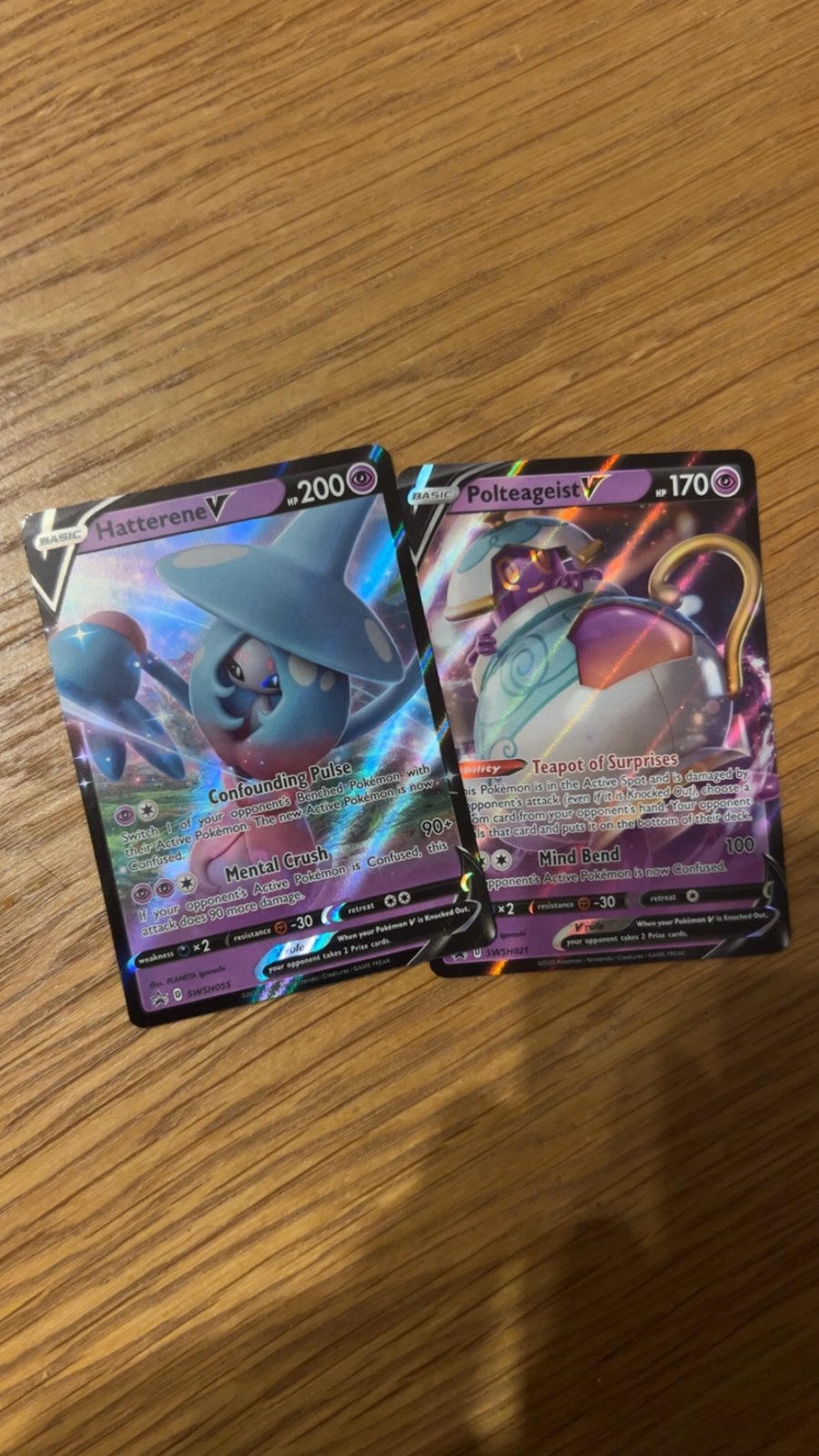 Pokémon TCG: Hatterene V & Polteageist V kaarten, Ophalen of Verzenden, Zo goed als nieuw, Meerdere kaarten