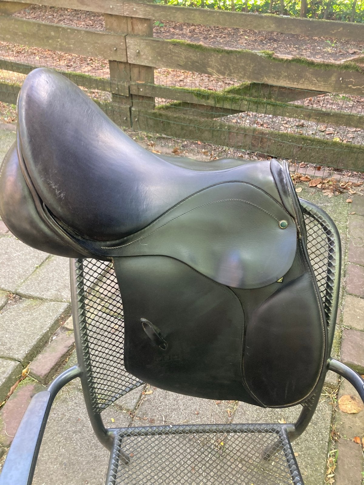 2 X Stübben springzadel goed  en goed onderhouden., Dieren en Toebehoren, Gebruikt, Stubben, M (17 inch), Ophalen of Verzenden