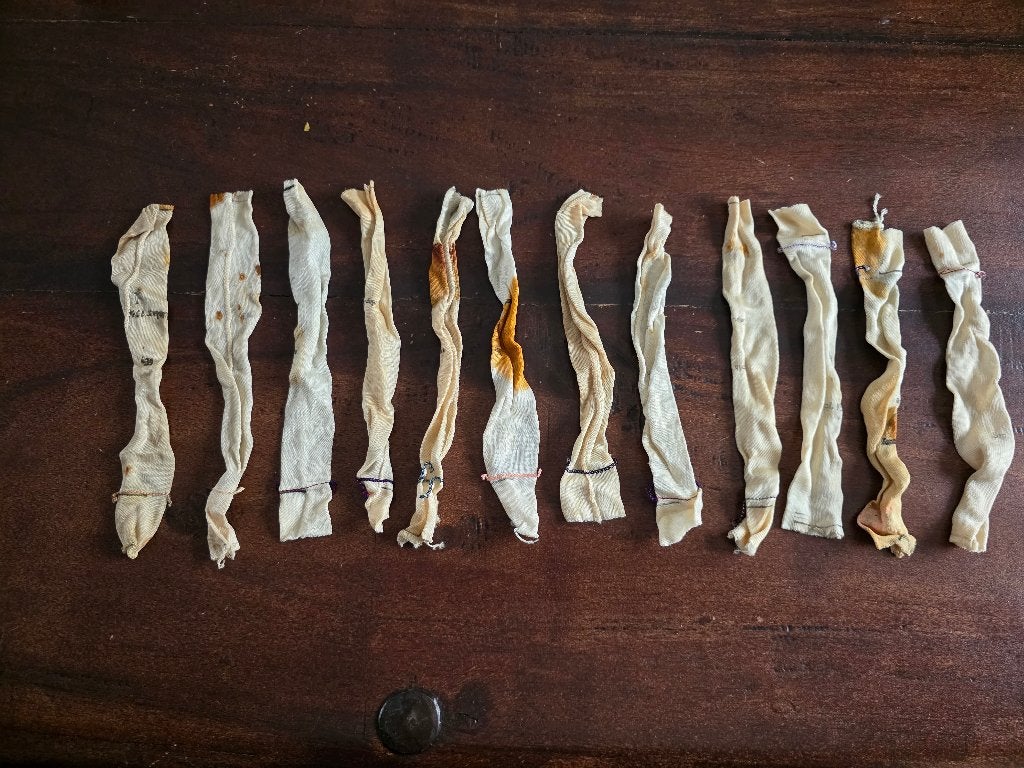 12 Duitse kruitzakjes Pulversäcke voor de 2cm FLaK hulzen, Verzamelen, Ophalen of Verzenden, Duitsland, Hulzen of Bodemvondsten
