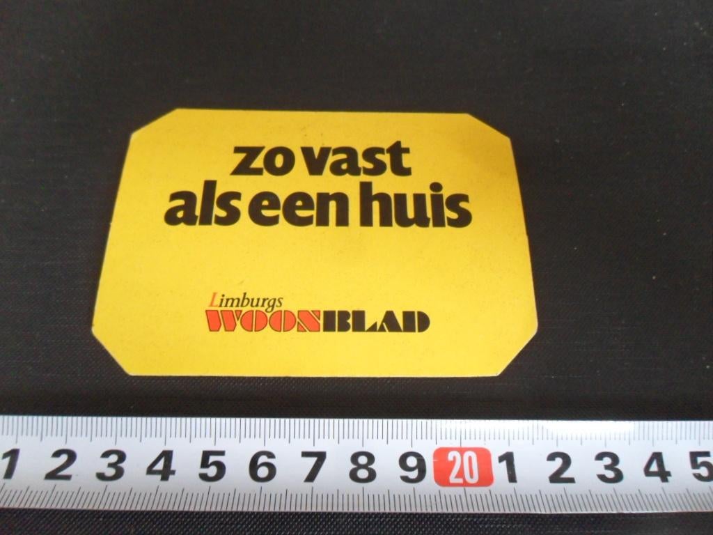sticker limburgs woonblad zo vast als een huis, Ophalen, Zo goed als nieuw