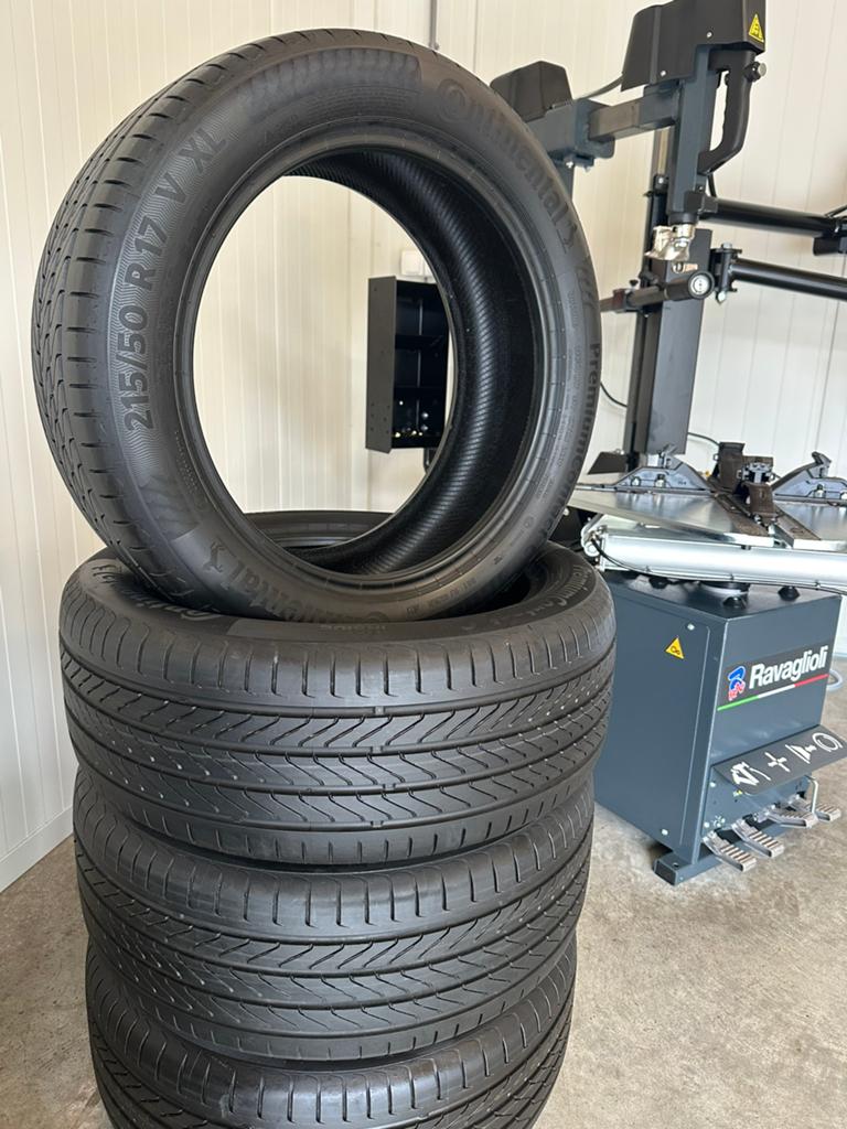 4 Stuks Continental 215 50 17 Zomerbanden Inclusief Montage, Auto-onderdelen, Banden en Velgen, 215 mm, Ophalen of Verzenden, PremiumContact C
